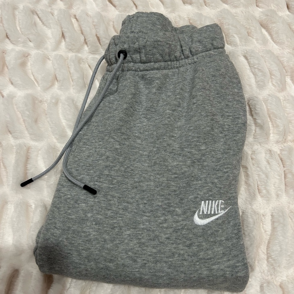 Nike jogger sweatpants